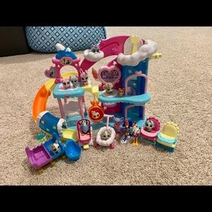 (Disney Jr) T.O.T.S Nursery Headquarters and more